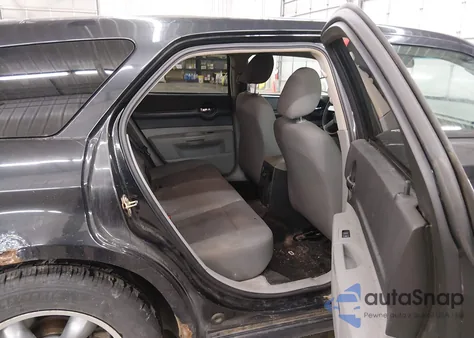 2006 Dodge Magnum из США, поврежденный, VIN 2D4FV47V06H442577